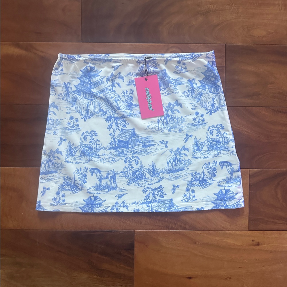 Edikted Blue and White Scenic Print Skirt